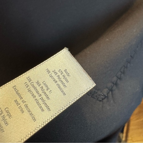 ivivva Black funnel neck short sleeve scuba top hidden drawstring pockets, sz 10 - Picture 7 of 11